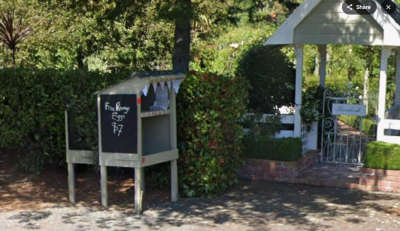 Broadoak Garden - vege stalls
